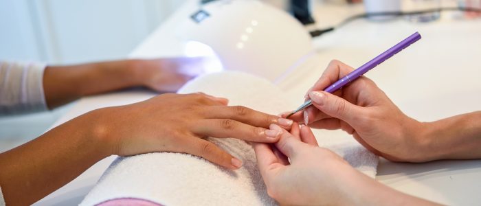 Uñas esculpidas en poligel